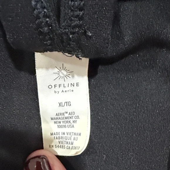 Aerie Black Strappy workout tank - Picture 2 of 3